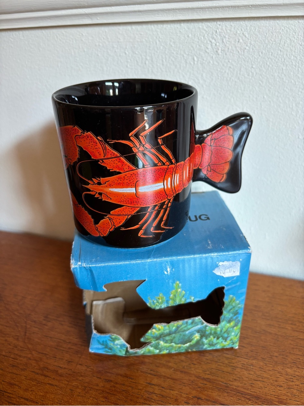 Vintage new in box lobster mug with tail handle novelty fisherman mug coffee